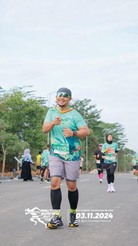 Race photo from Arutmin Borneo Run 2024