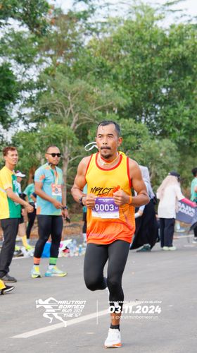 Race photo from Arutmin Borneo Run 2024