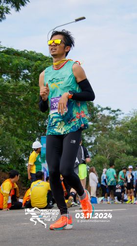 Race photo from Arutmin Borneo Run 2024