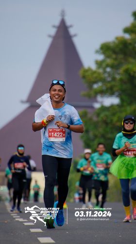 Race photo from Arutmin Borneo Run 2024