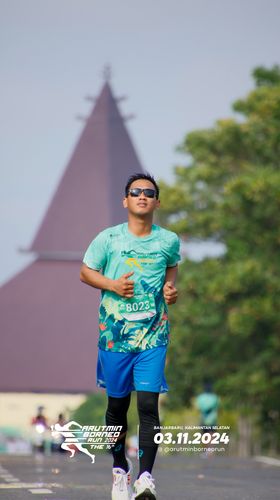 Race photo from Arutmin Borneo Run 2024