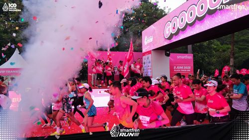 Race photo from Smartfren Run 2025 