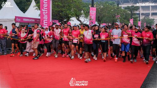 Race photo from Smartfren Run 2025 