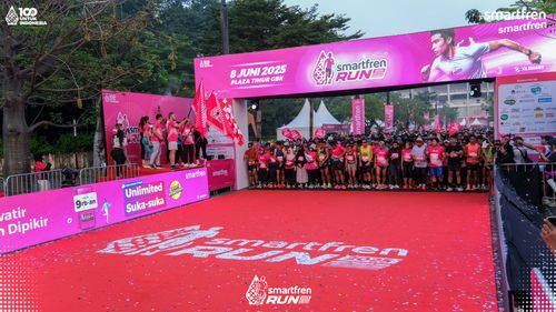 Race photo from Smartfren Run 2025 