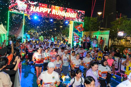 Race photo from PIK NITE RUN 2025