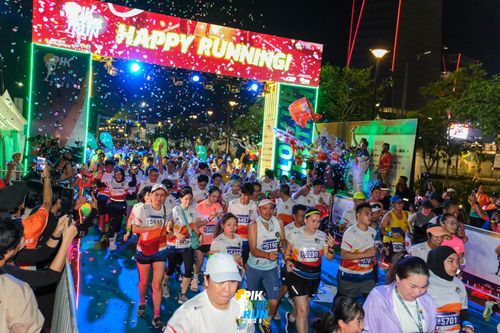 Race photo from PIK NITE RUN 2025