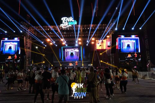 Race photo from PIK NITE RUN 2025