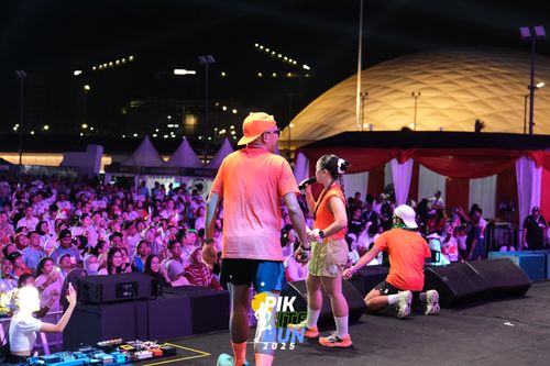Race photo from PIK NITE RUN 2025