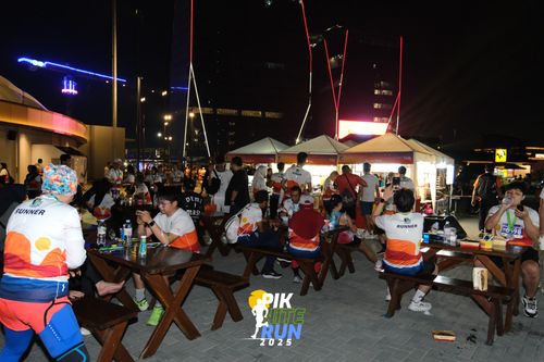 Race photo from PIK NITE RUN 2025