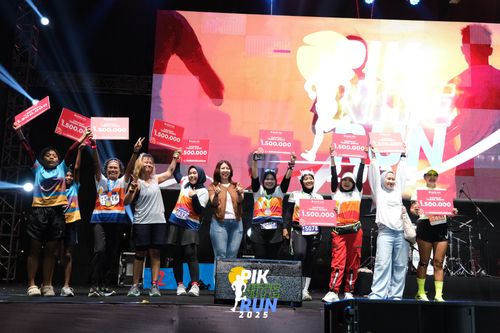Race photo from PIK NITE RUN 2025