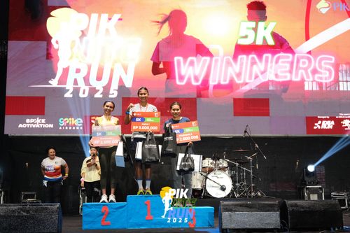 Race photo from PIK NITE RUN 2025