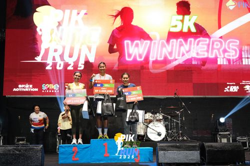 Race photo from PIK NITE RUN 2025