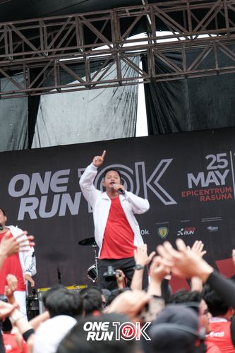 Race photo from ONE RUN 10K 2025