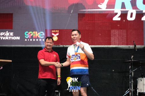 Race photo from PIK NITE RUN 2025