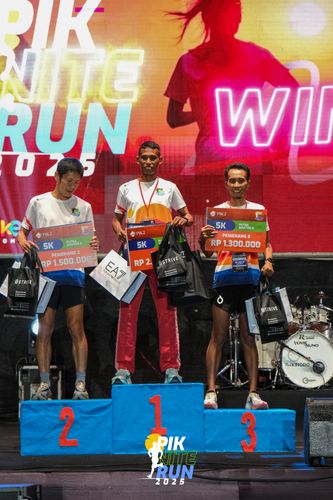 Race photo from PIK NITE RUN 2025