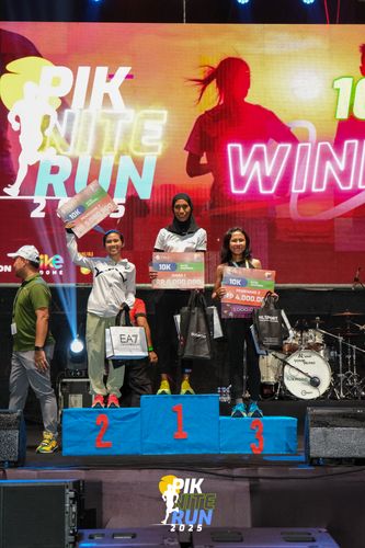 Race photo from PIK NITE RUN 2025