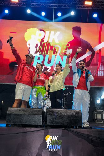 Race photo from PIK NITE RUN 2025