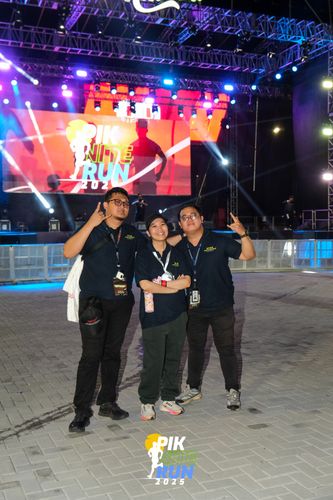 Race photo from PIK NITE RUN 2025