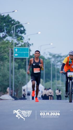 Race photo from Arutmin Borneo Run 2024