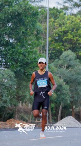 Race photo from Arutmin Borneo Run 2024
