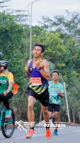 Race photo from Arutmin Borneo Run 2024