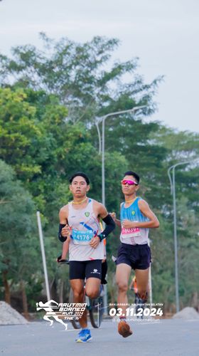 Race photo from Arutmin Borneo Run 2024