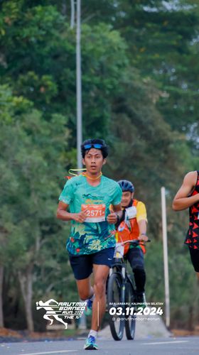 Race photo from Arutmin Borneo Run 2024
