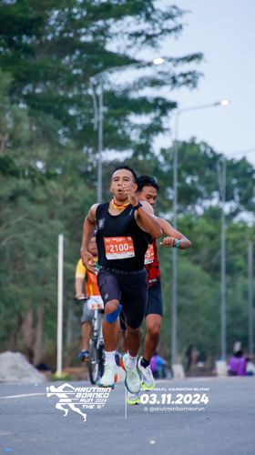 Race photo from Arutmin Borneo Run 2024