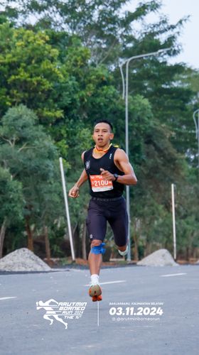 Race photo from Arutmin Borneo Run 2024
