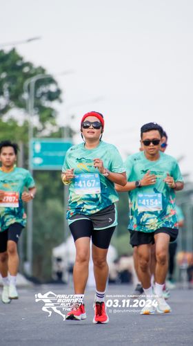 Race photo from Arutmin Borneo Run 2024