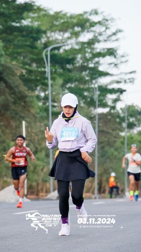 Race photo from Arutmin Borneo Run 2024