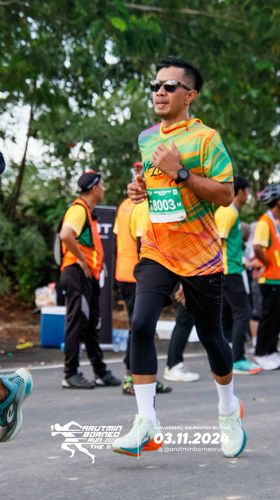 Race photo from Arutmin Borneo Run 2024