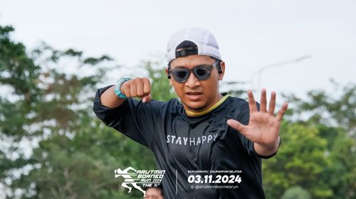 Race photo from Arutmin Borneo Run 2024