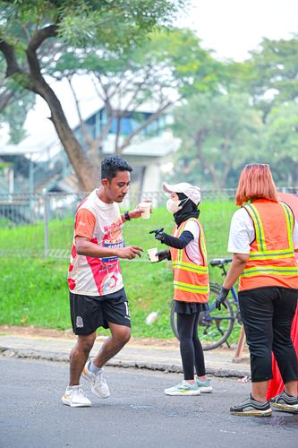 Race photo from NOTARACE 2025