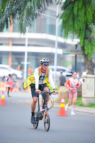 Race photo from NOTARACE 2025