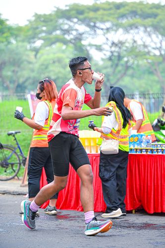 Race photo from NOTARACE 2025