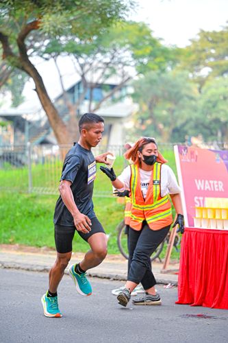 Race photo from NOTARACE 2025