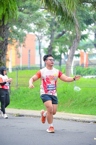 Race photo from NOTARACE 2025