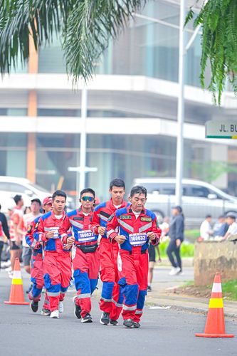 Race photo from NOTARACE 2025