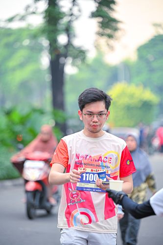 Race photo from NOTARACE 2025