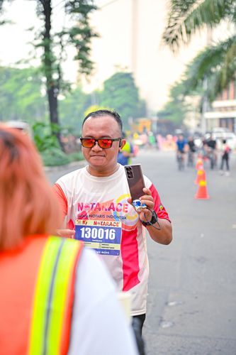 Race photo from NOTARACE 2025