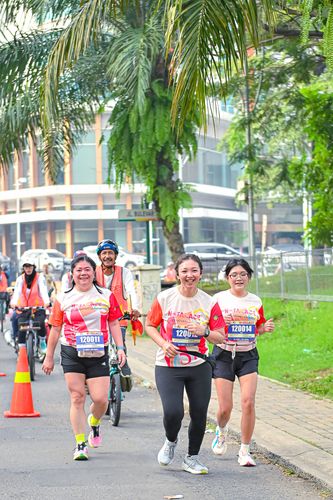 Race photo from NOTARACE 2025