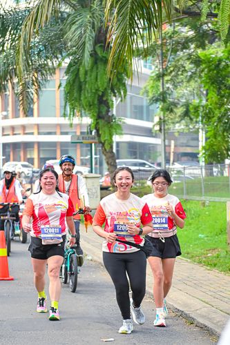 Race photo from NOTARACE 2025