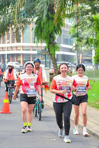 Race photo from NOTARACE 2025