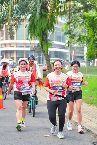 Race photo from NOTARACE 2025