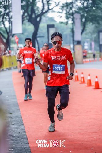 Race photo from ONE RUN 10K 2025