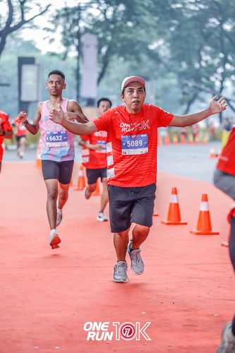 Race photo from ONE RUN 10K 2025