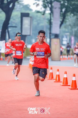 Race photo from ONE RUN 10K 2025