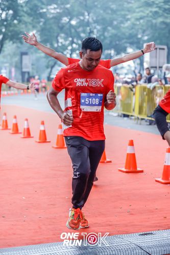 Race photo from ONE RUN 10K 2025