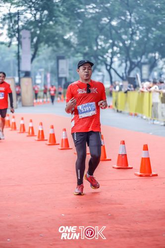 Race photo from ONE RUN 10K 2025